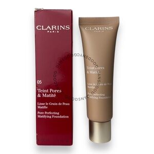 Clarins Pore Perfecting Mattifying Foundation, 05 Nude Cappuccino 30ml / 1 fl oz